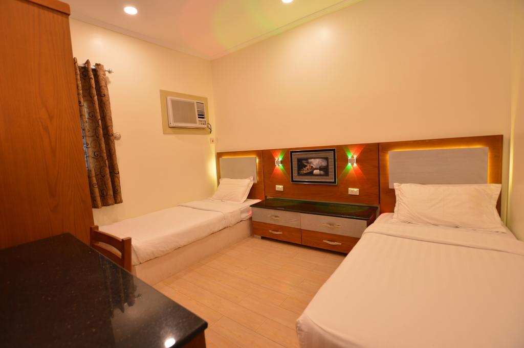 Al Ahmadi Plaza Resort Янбу Экстерьер фото