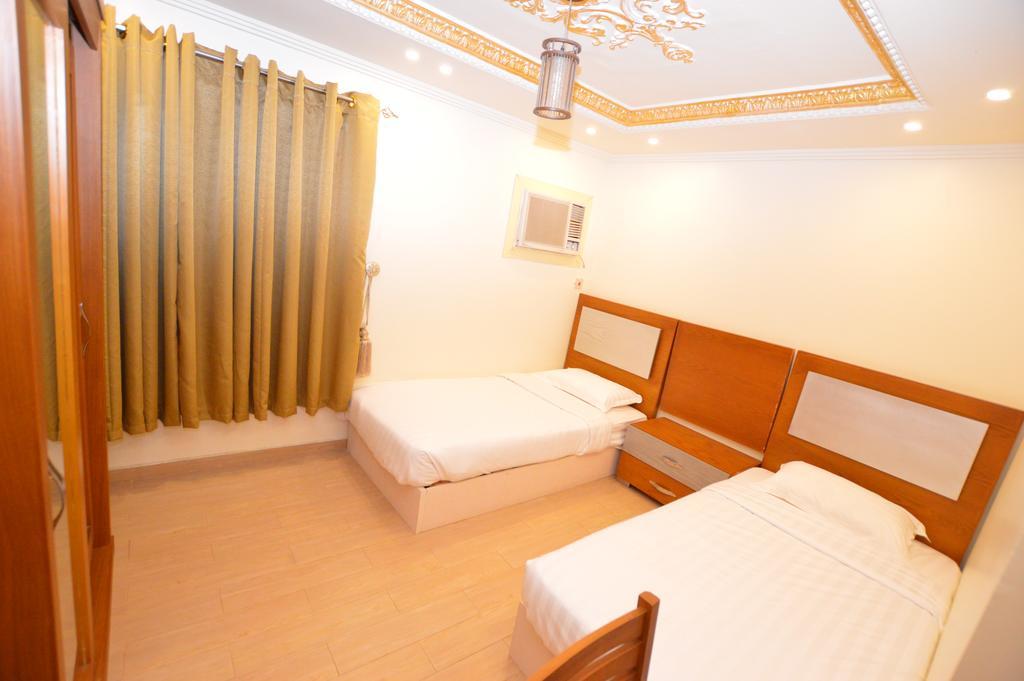 Al Ahmadi Plaza Resort Янбу Экстерьер фото